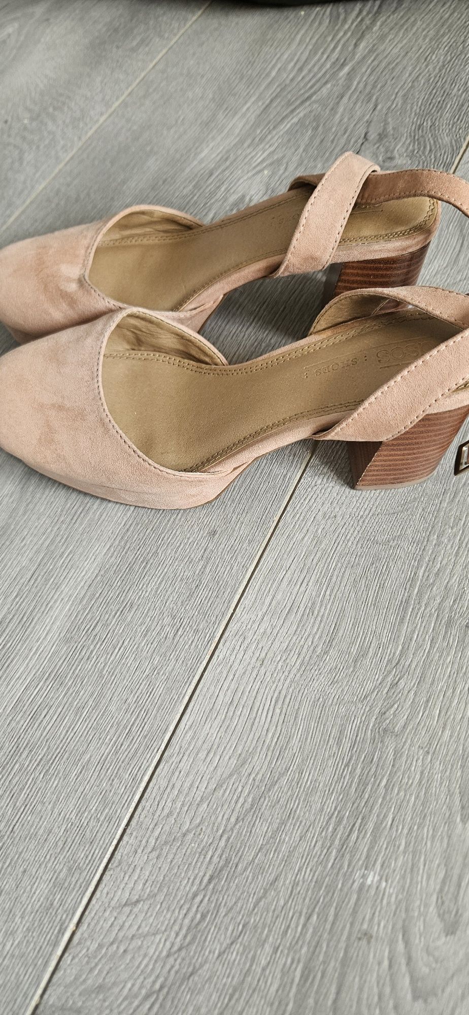 Buty na obcasie pudrowy róż r 37 Asos