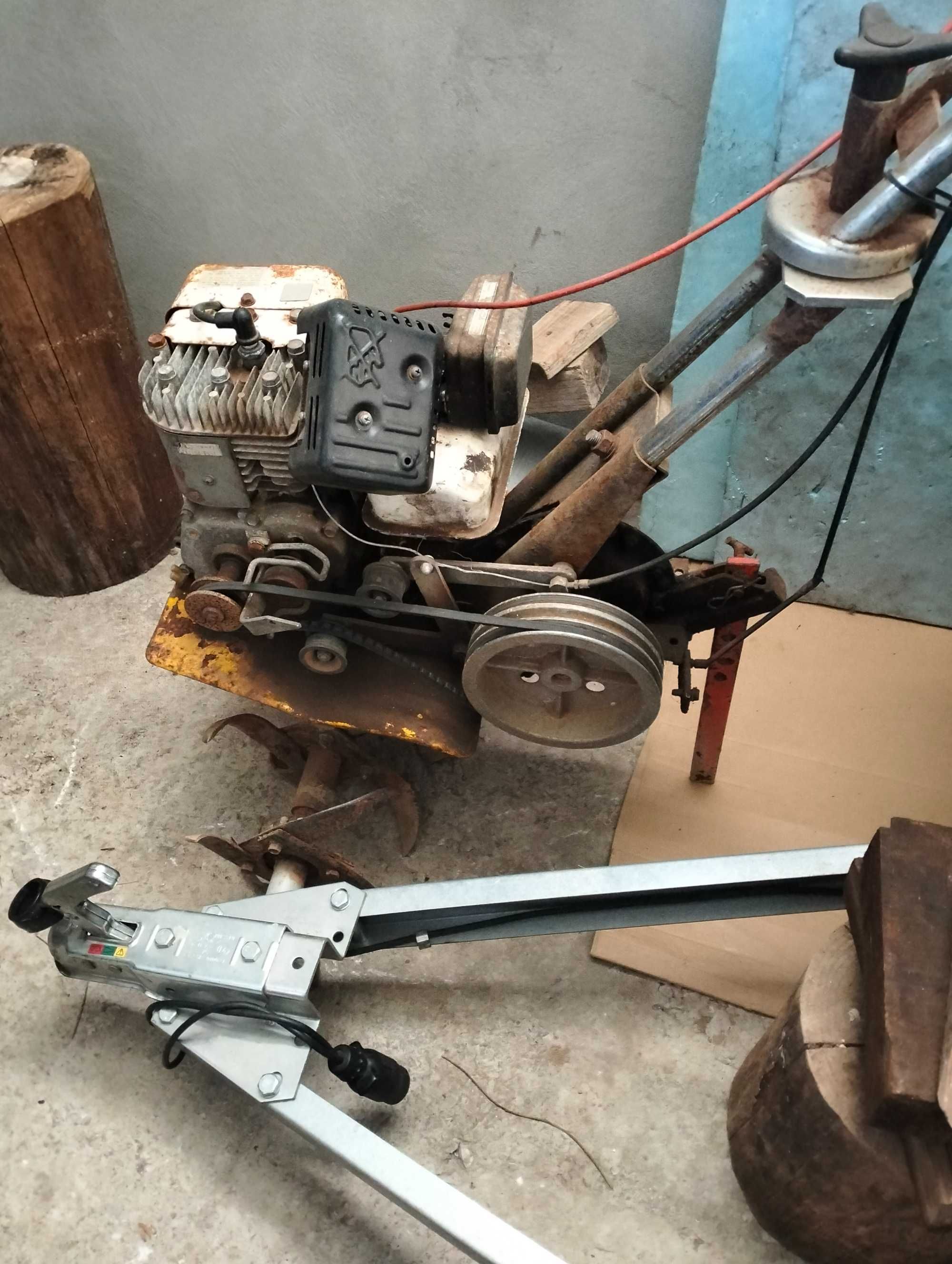 Vendo motocultivador Kawasaki