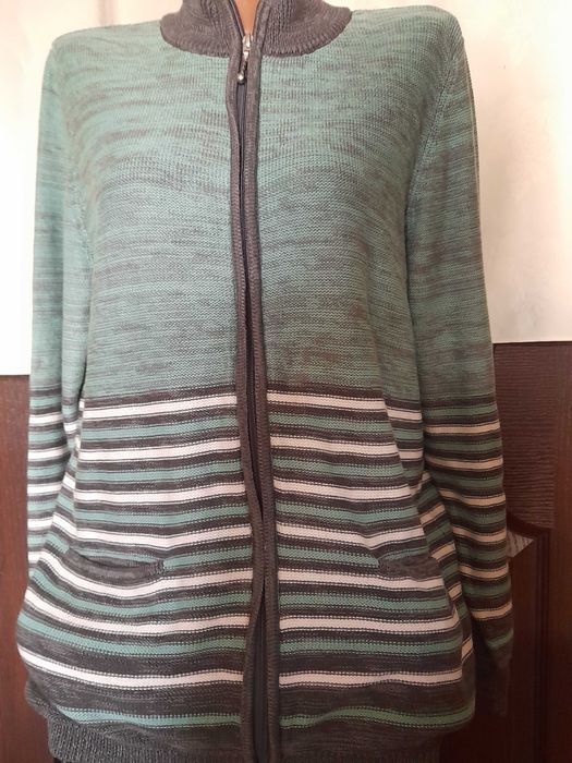 кофта женская. 52 р.