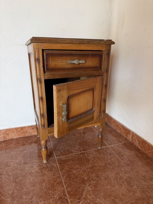 Móveis Antigos perfeitas condições