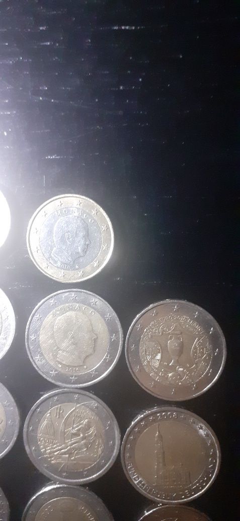 Moedas de 1 e 2 euros