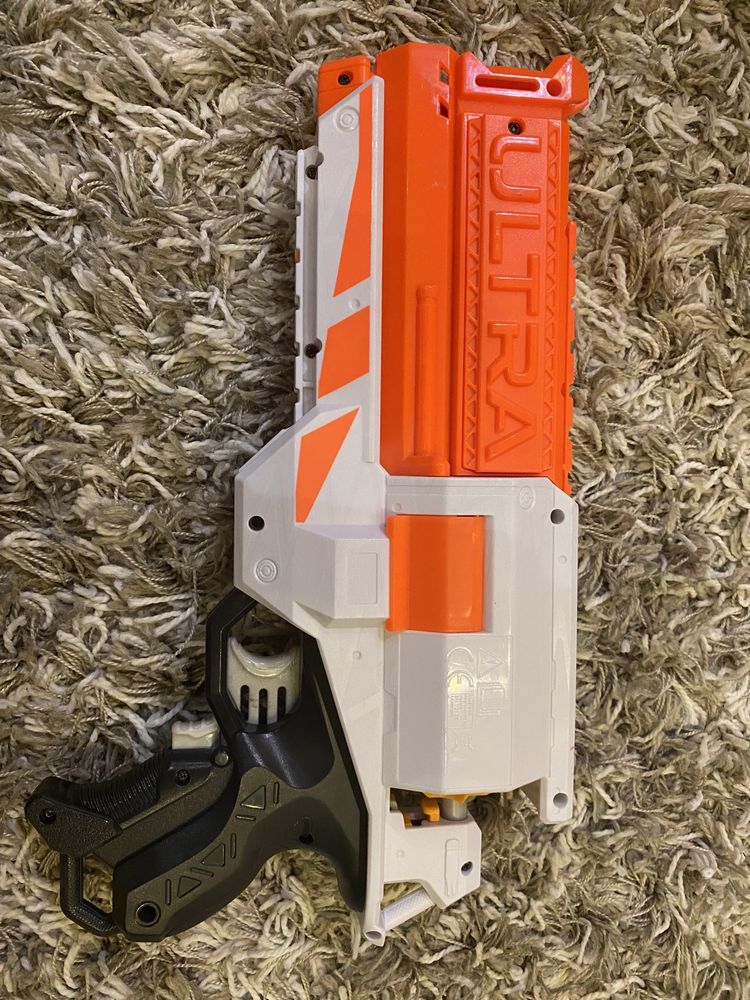 Nerf пистолет