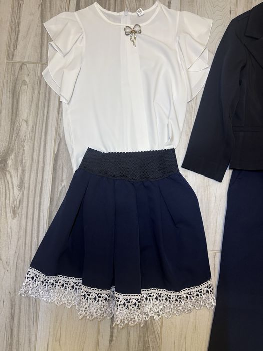 Костюм для дівчинки шкільний