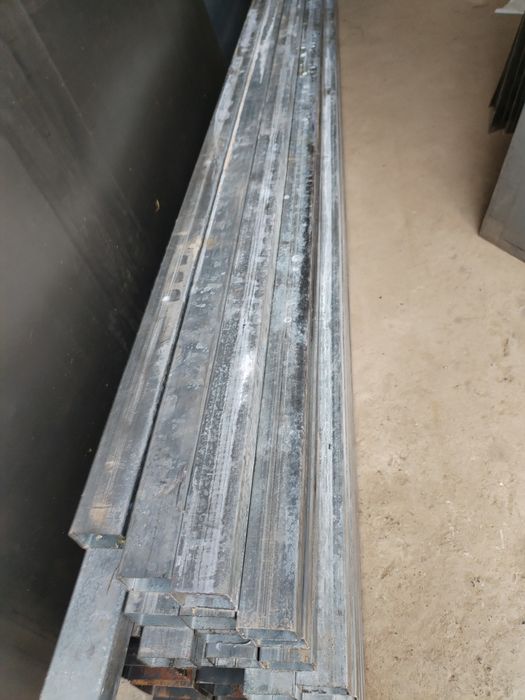 Металопрофільна труба 60х60х1.4 оцинкована 40х30х1.4