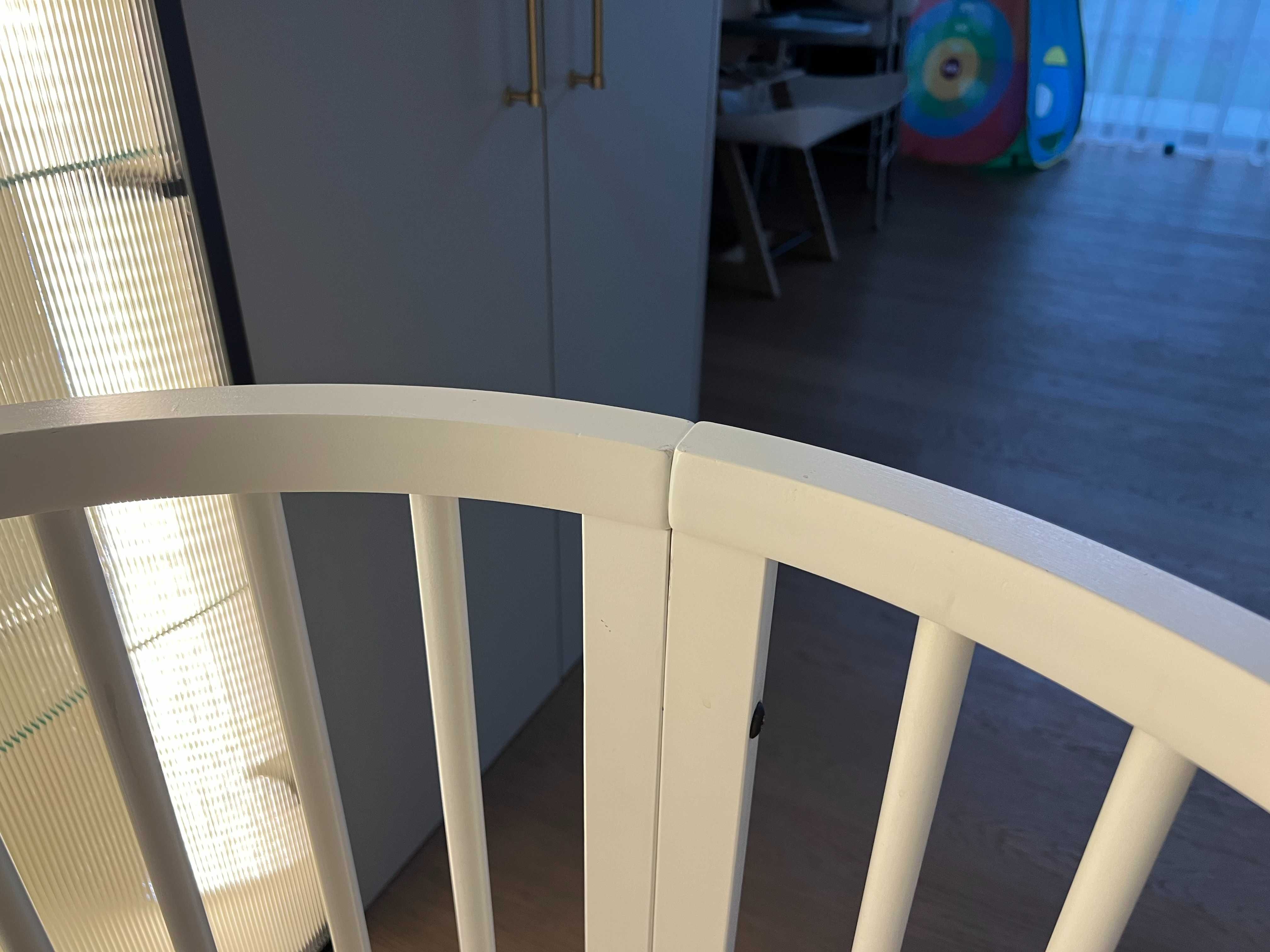STOKKE SLEEPI łóżeczko +2 materace + baldachim + kauczukowe kolka