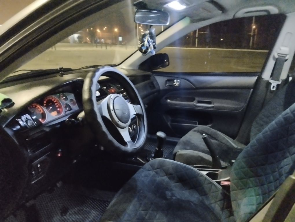 Митсубиси Лансер 9 2л .