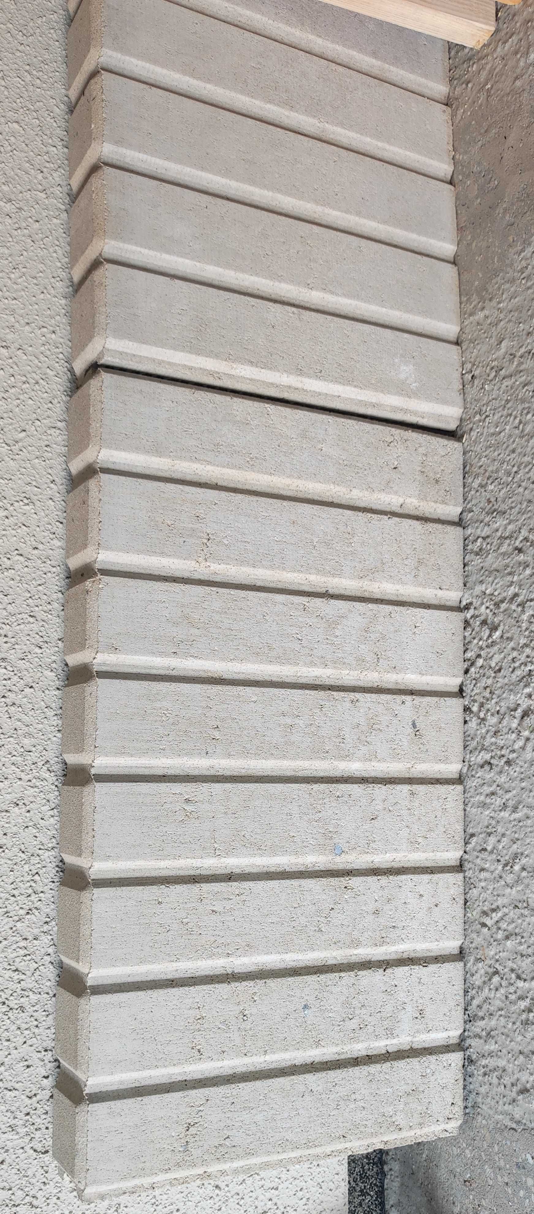 Krawężnik do kostki brukowej palisady siwy 2 szt. Nowy