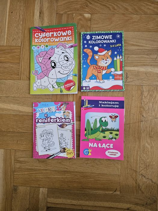 Książki do kolorowania + zabawka gratis