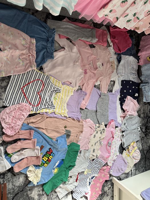 Пакет літніх дитячіх речей на дівчинку, шорти, сукня, футболка, р. 80