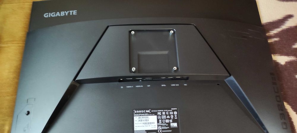 Zakrzywiony Gamingowy Monitor 32 cale Gigabyte G32QC A 2K VA 165Hz 1ms