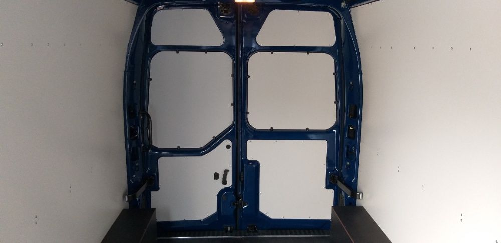 Zabudowa paki furgon, zabudowa busa -Renault Master + MONTAŻ