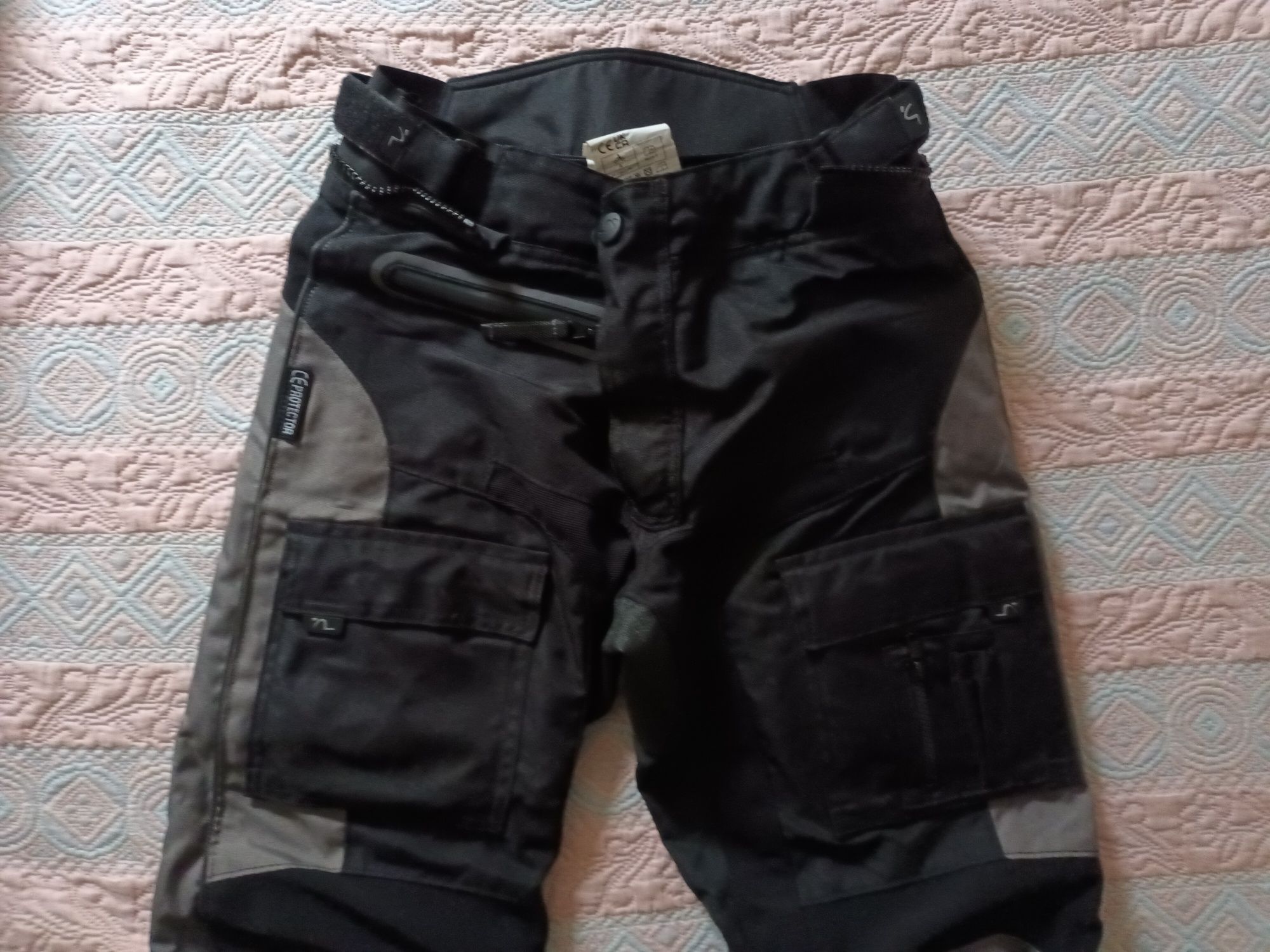 Calças motard com forro térmico e impermeável