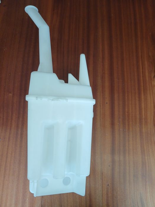 Бачок омивача toyota corolla