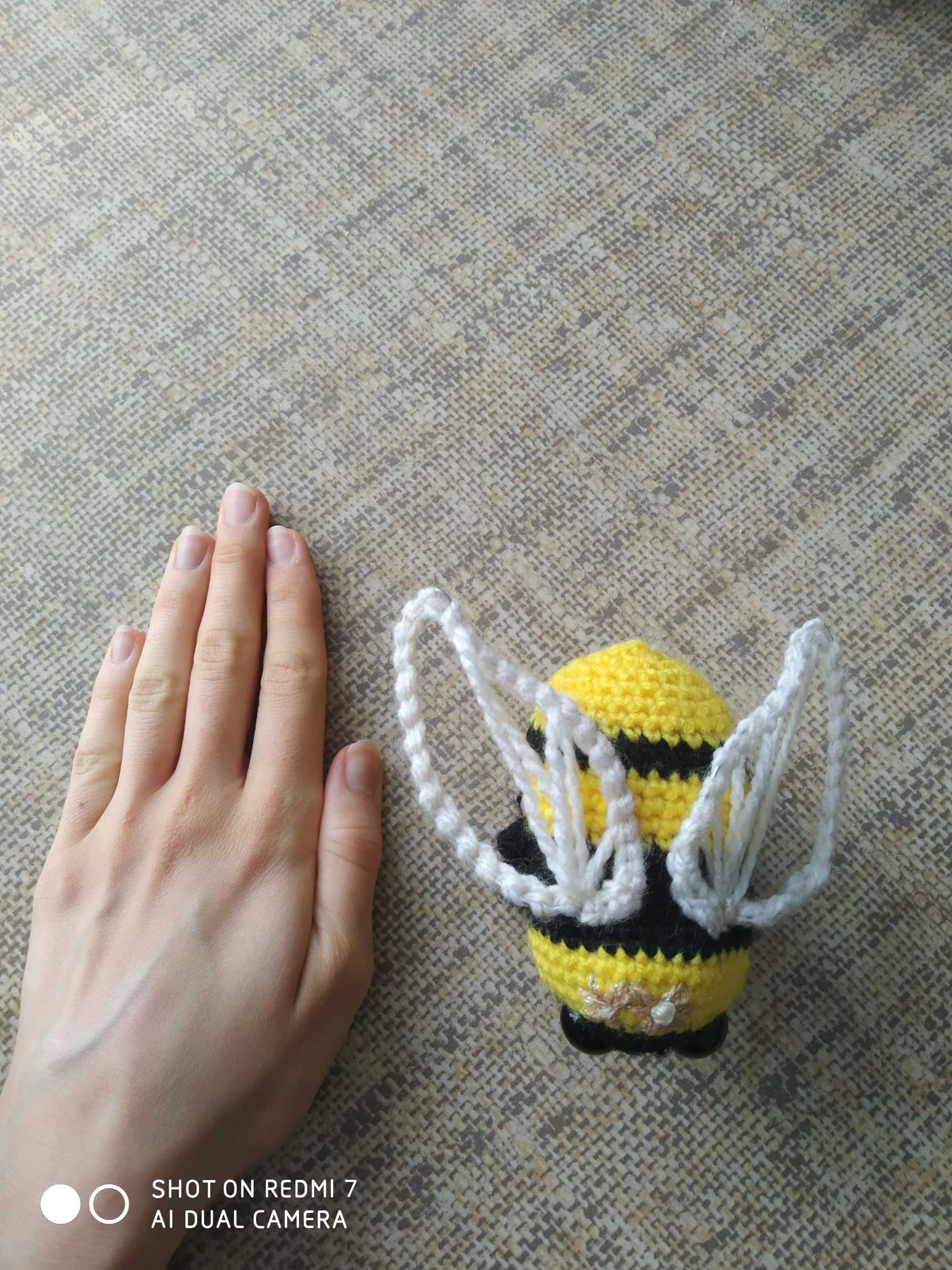 Pszczółka na szydełku