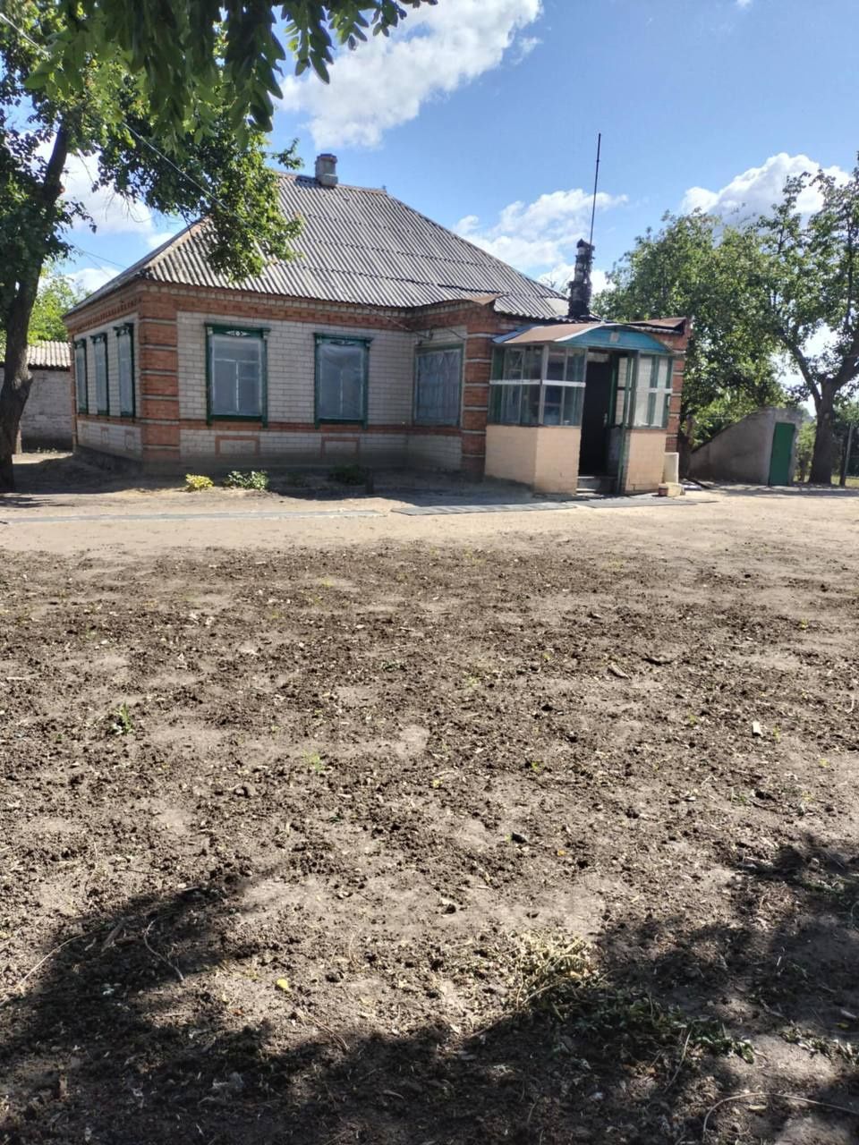 Продаж будинку — с. Піщанка, центр.