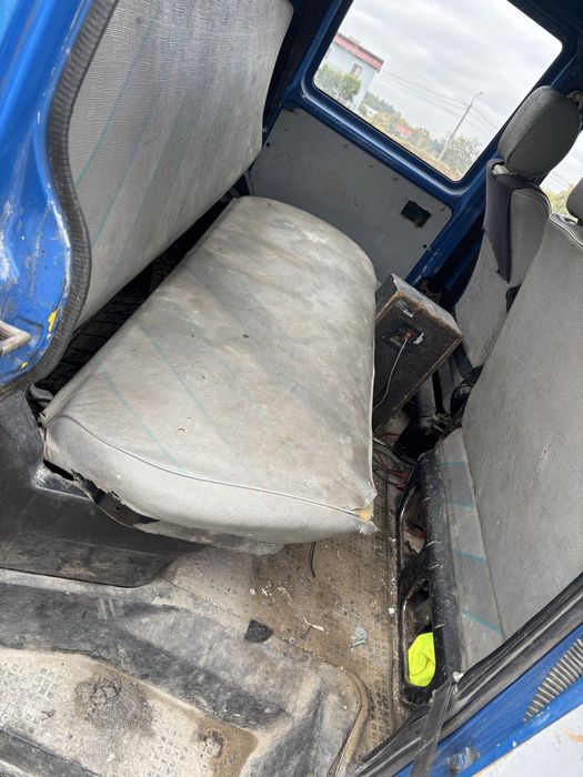 Volkswagen Transporter T4 2.4D doka 1992 r 6 osobowy