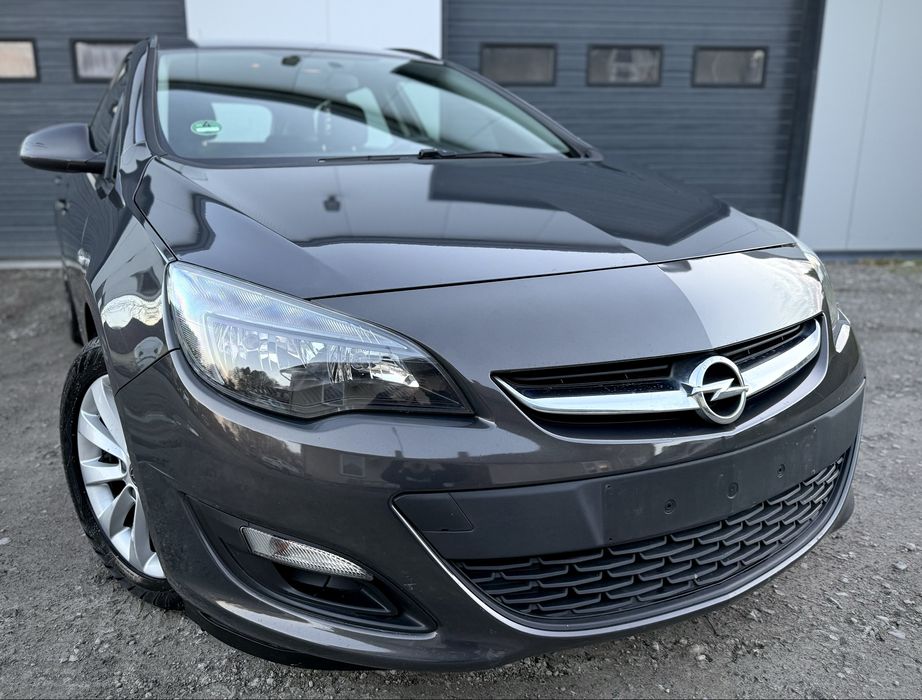 opel astra j 1.7 diesel; 170 tyś niski przebieg; hak