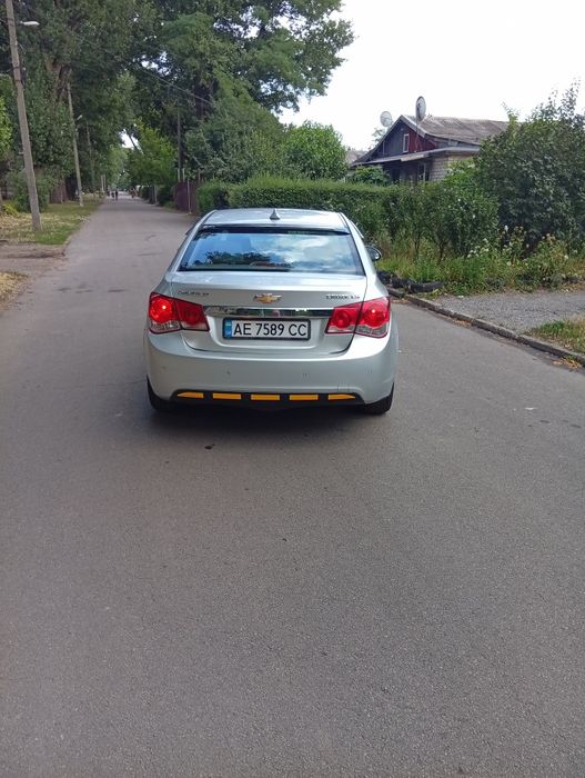 Продам Шевроле Круз 2010год 1.6