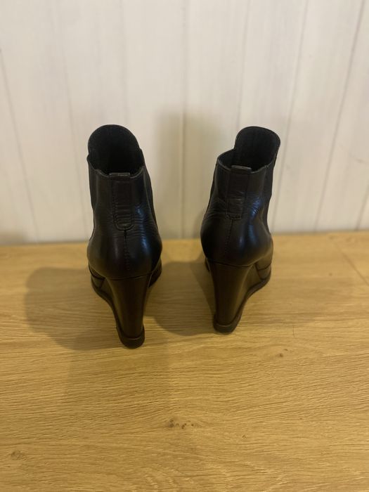 Buty skórzane na koturnie Ladocki -jesienno/zimowe