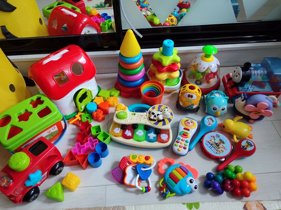 Дитячі іграшки, сортери, машинки, пірамідки, м'ячі,кубики,піаніно,посу