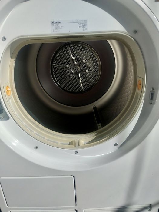 Сушильна машина Miele з Німеччини