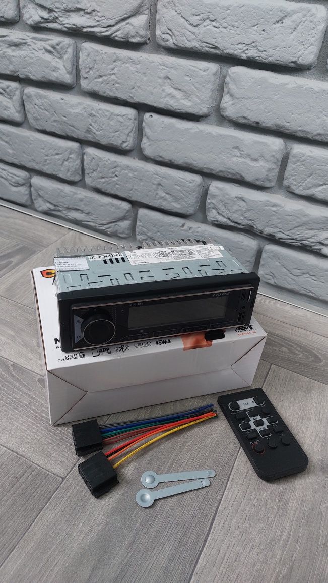 Автомагнитола 1DIN Cyclone MP-1094