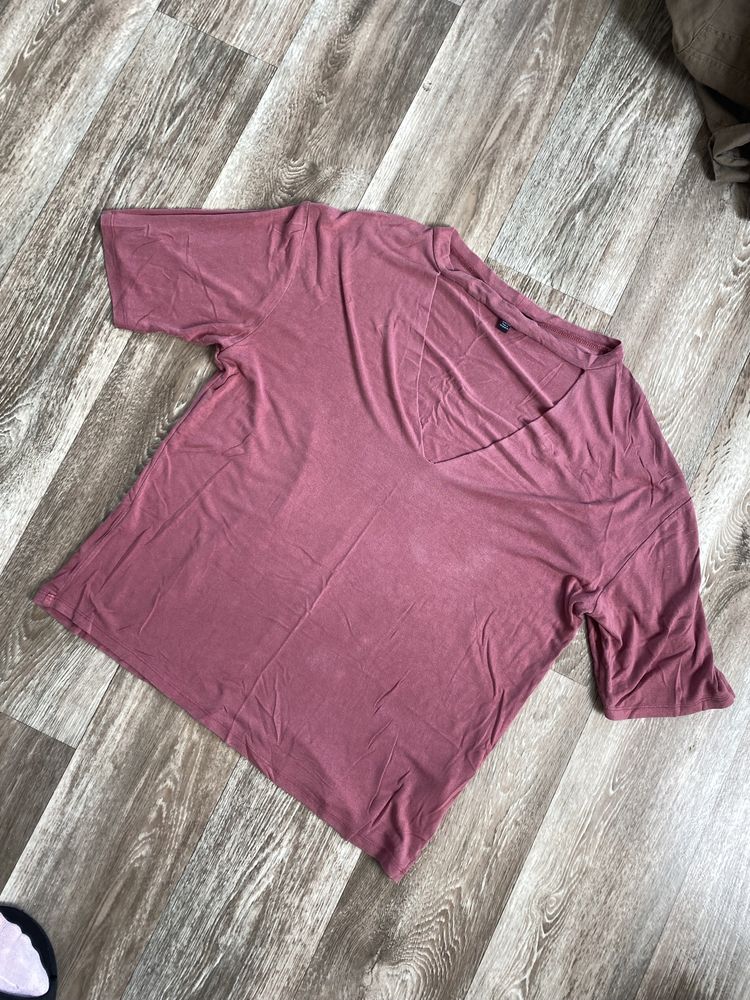 Bluzka z wyciętym dekoltem w serek krótki tshirt luźny top new look