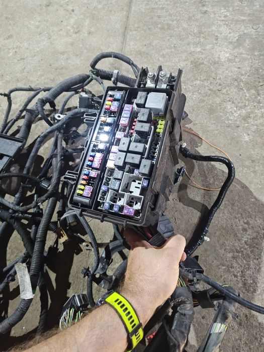 Блок предохранителей, проводка Ford Explorer