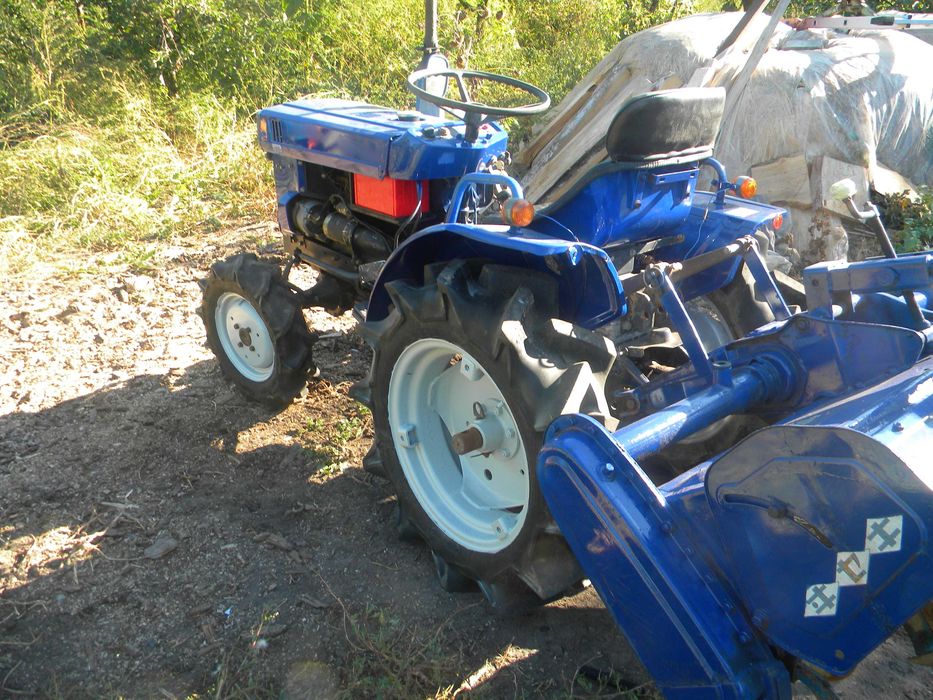 Японский мінітрактор  ІСЕКІ ТХ 1500 F 4 НА 4