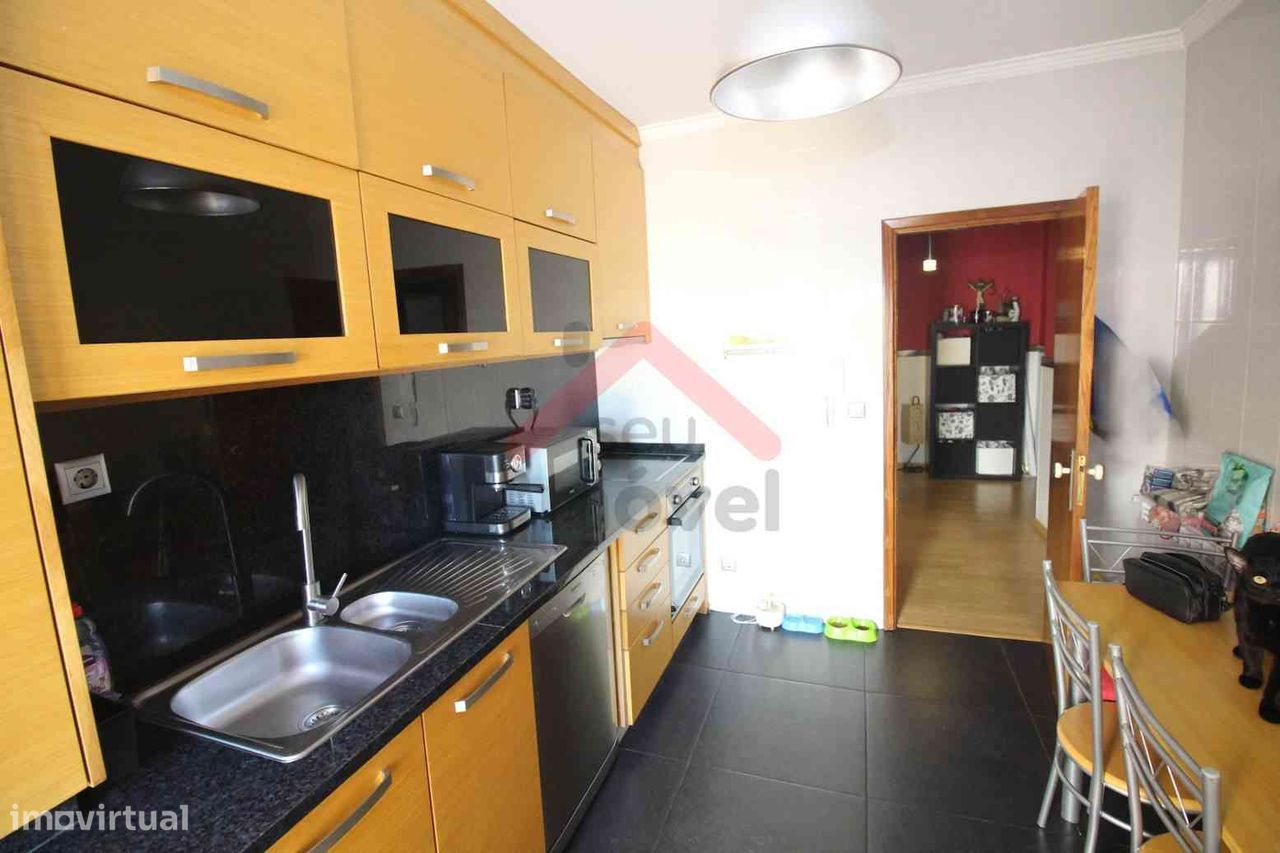 Apartamento com grande  terraço.