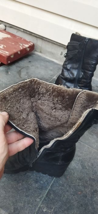 Продам жіночі зимові ботінки в чудовому стані
