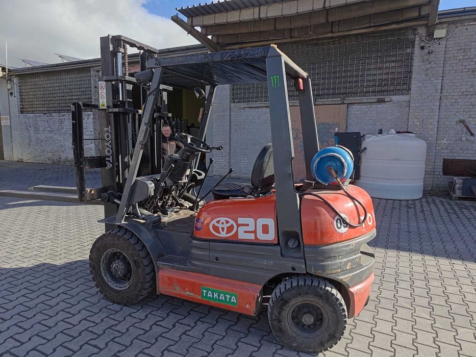 wózek widłowy TOYOTA 6FGF25