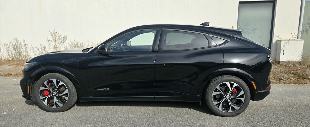 Ford Mustang mach-e awd (iva dedutivel)