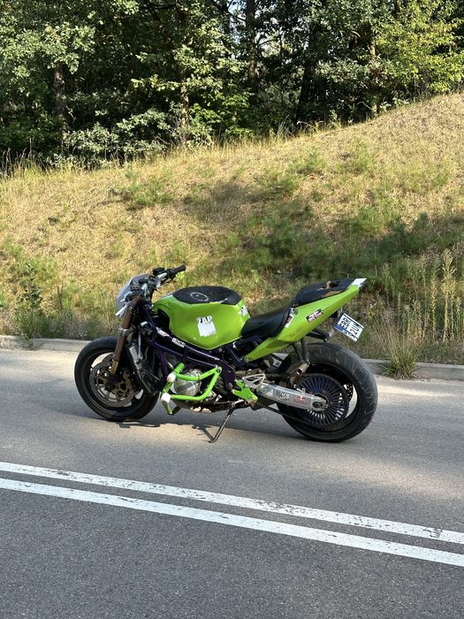 Honda cbr600 f4 Stunt