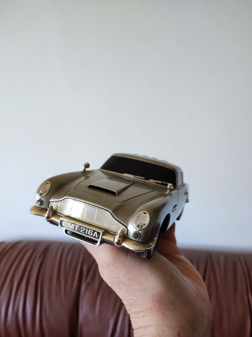 James Bond (007) db5