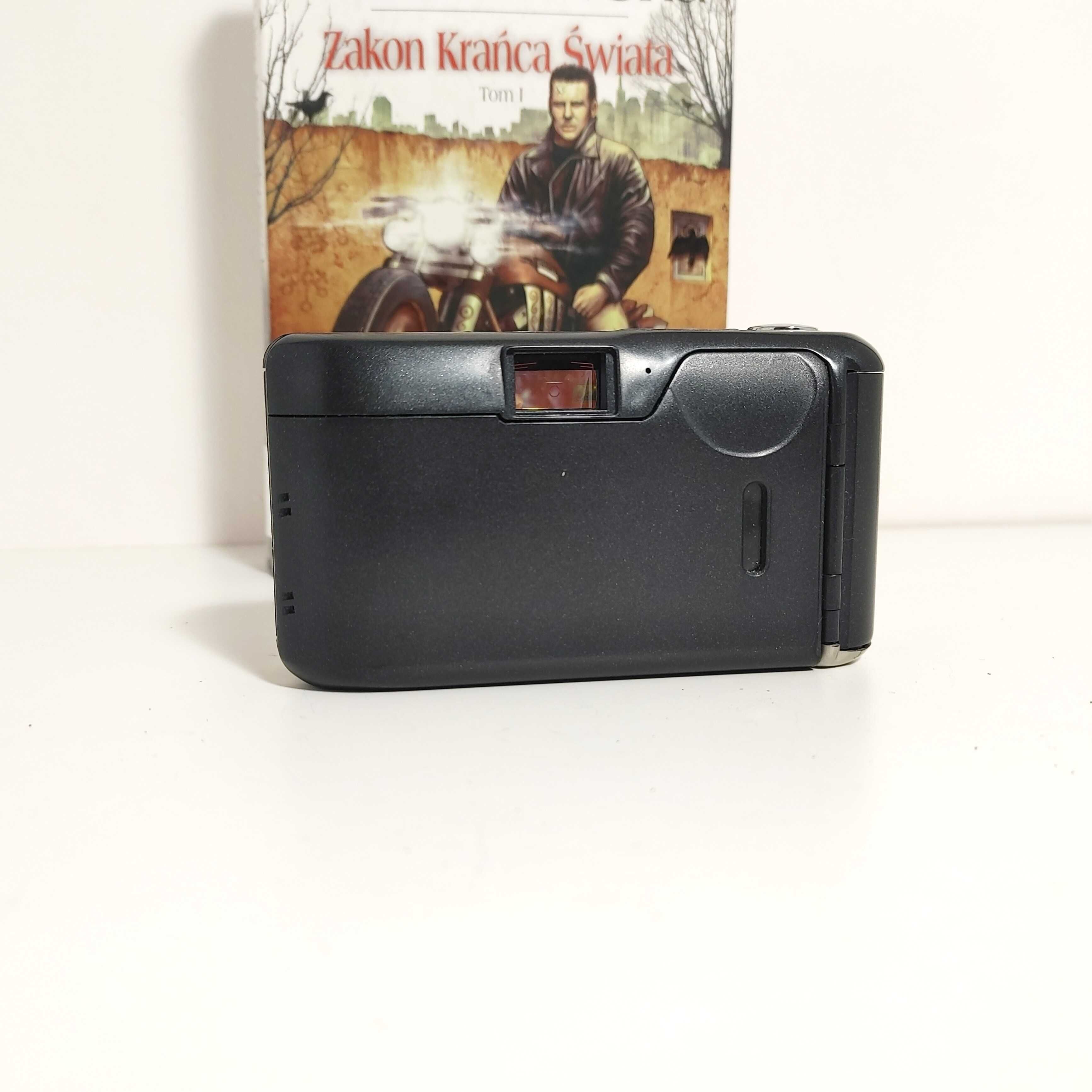 Kompaktowy analogowy aparat fotograficzny PRAKTICA CM 1000  Ładny stan