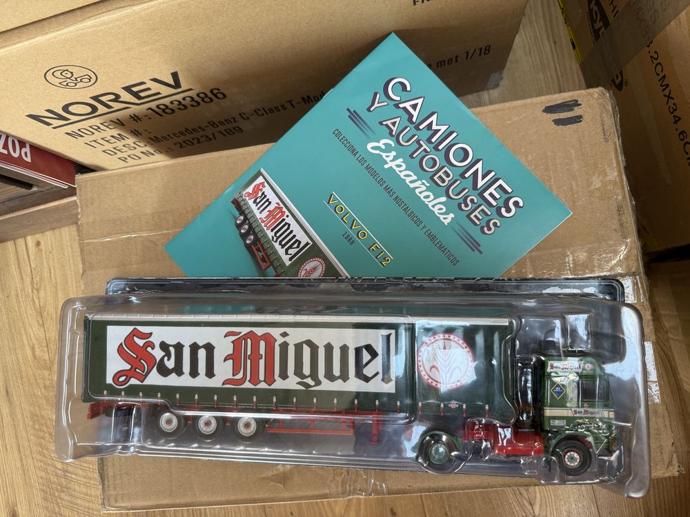 1:43 Volvo F12 naczepa plandeka kultowe ciężarówki