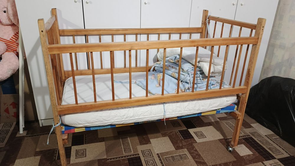 Детская кроватка с кокосовым матрасом