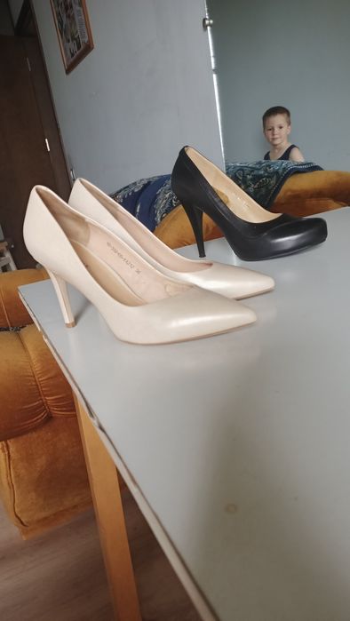 Продам туфельки у дуже гарному стані