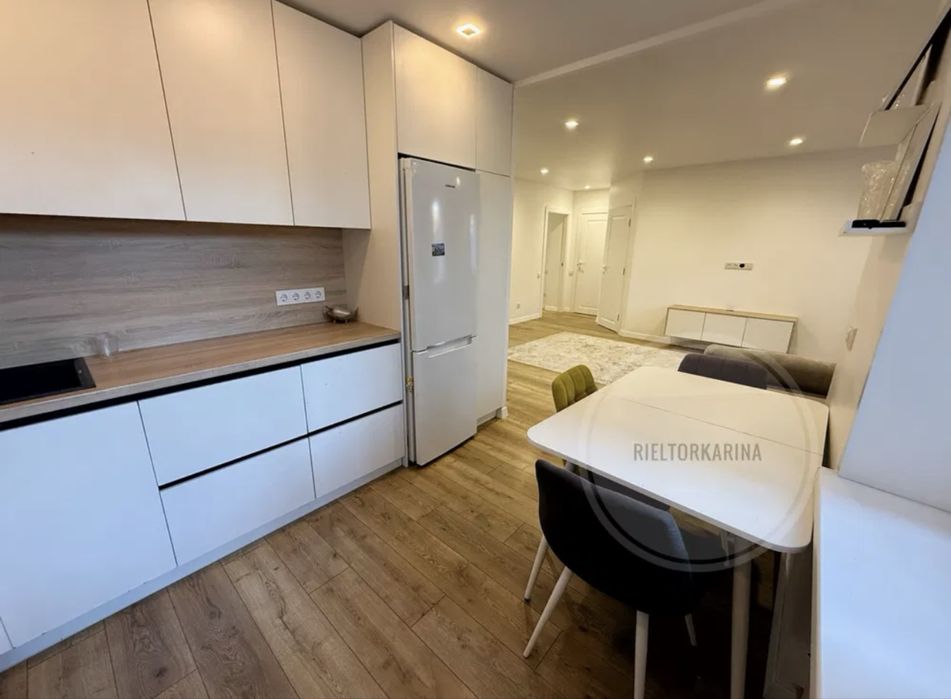 Оренда 4к квартири 2 гімназії/Нікольська на 4 поверсі з 9