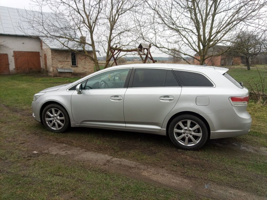 Avensis t27 2009 combi automat 2,0 benzyna 168tys/km