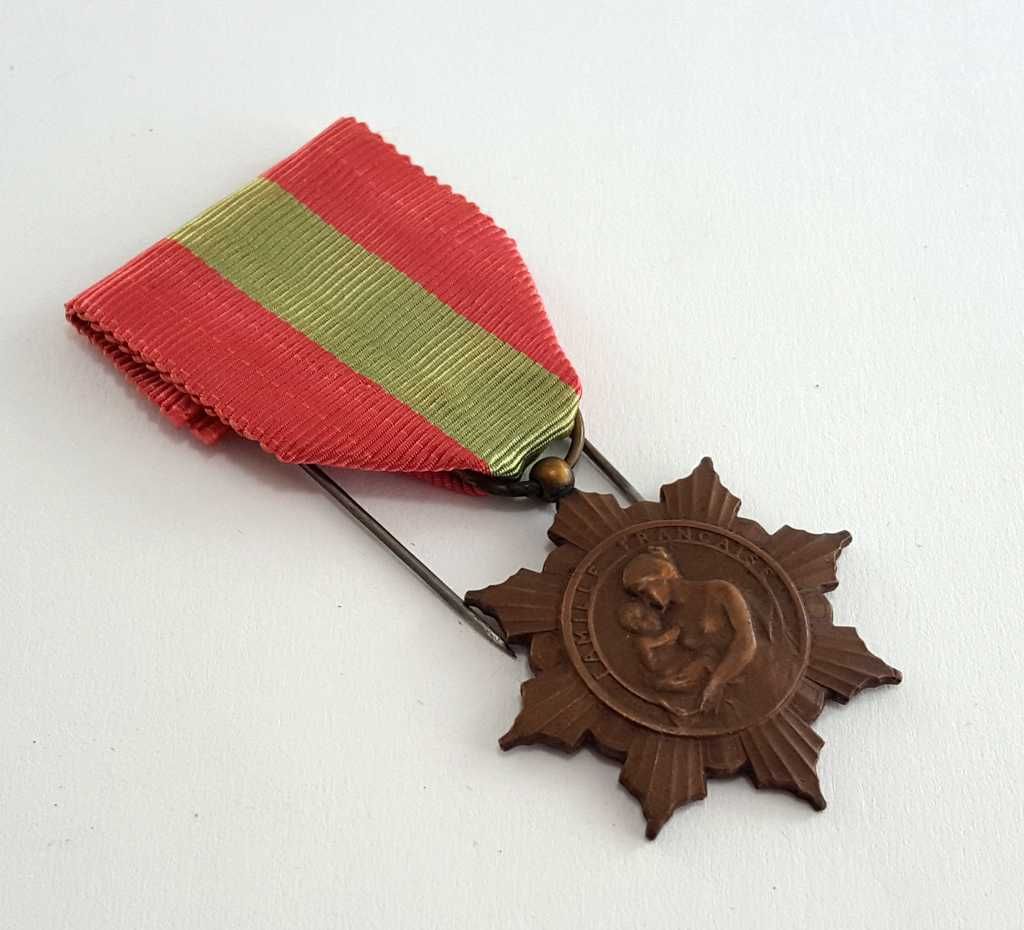 Medal patriotyczny autorstwa Leon Deschamps