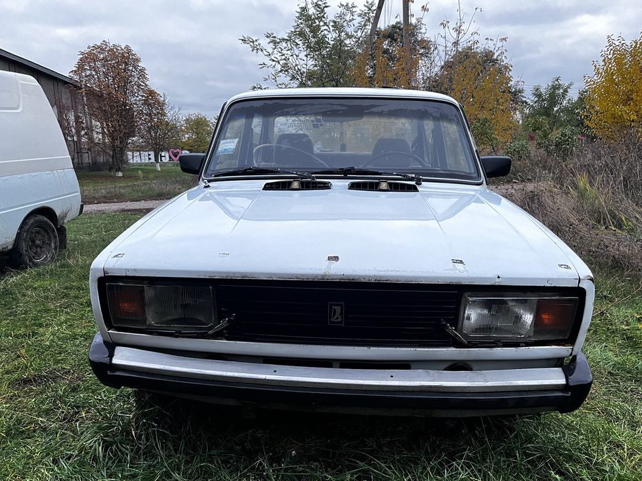 Ваз 2105 жигулі.