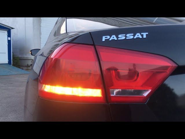 Жовті повороти VW Passat USA