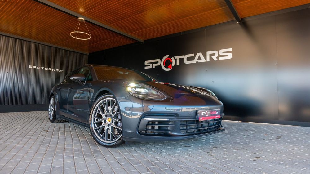 Porsche Panamera Sport Turismo 4 E-Hybrid