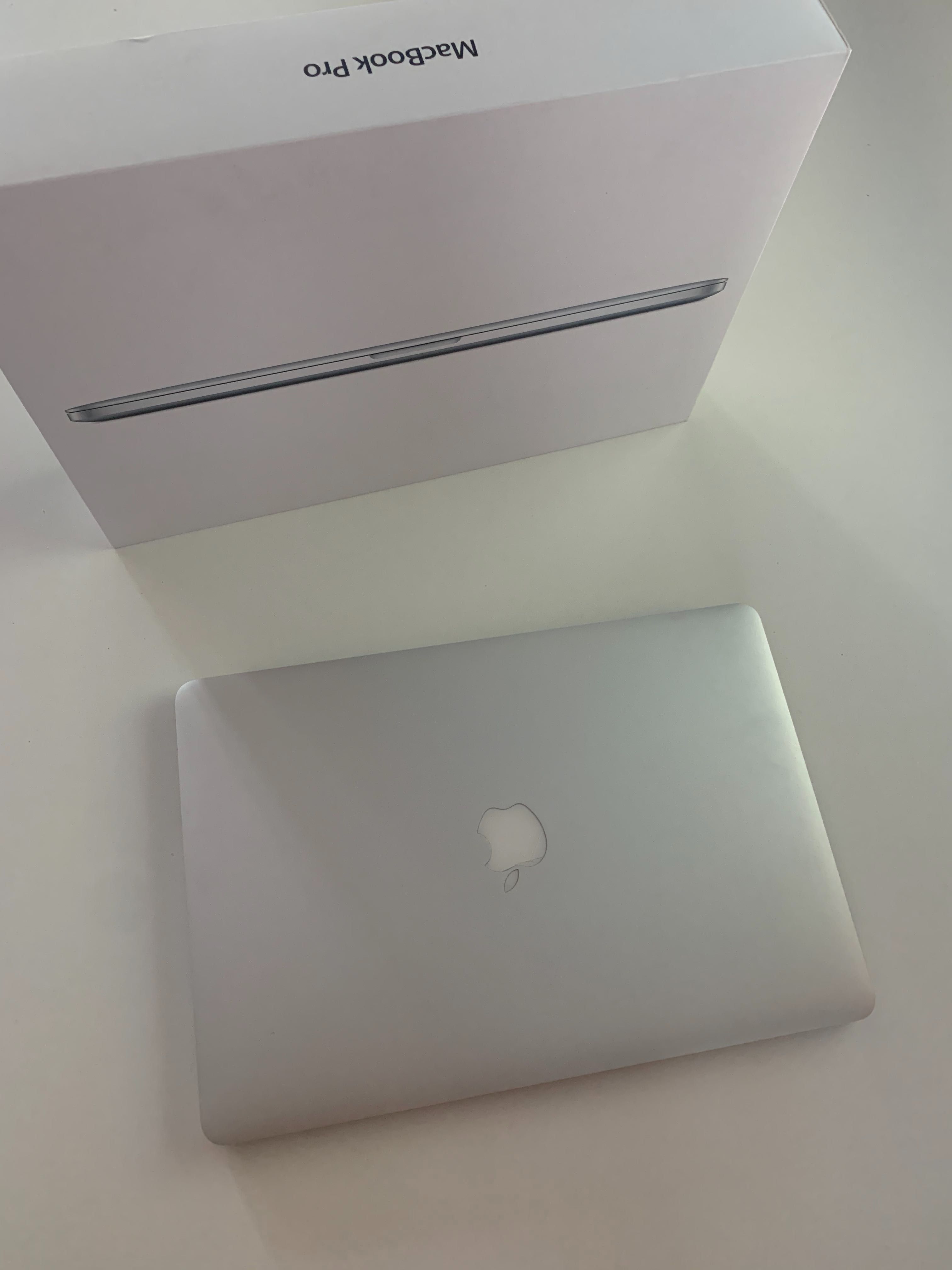 Macbook PRO Retina 15 (early 2013) i7 2.4GHZ 8Gb