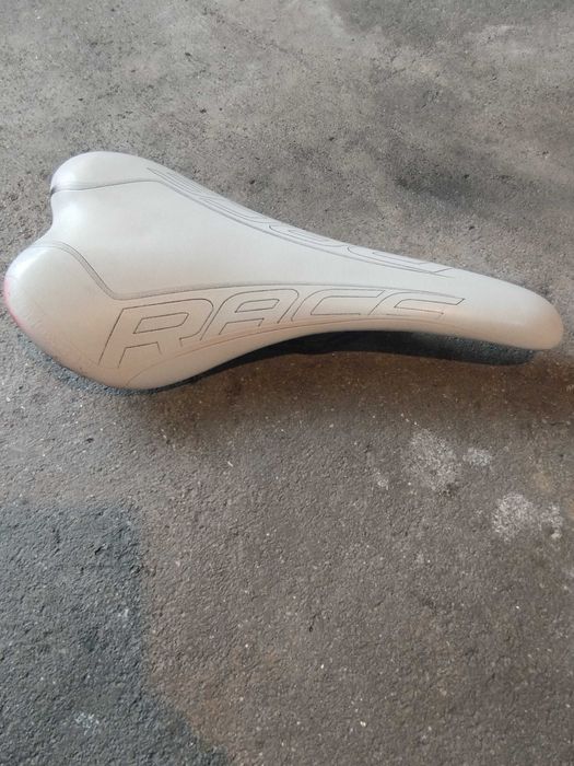 Selim bicicleta race