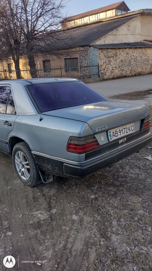 Продам Мерседес 124