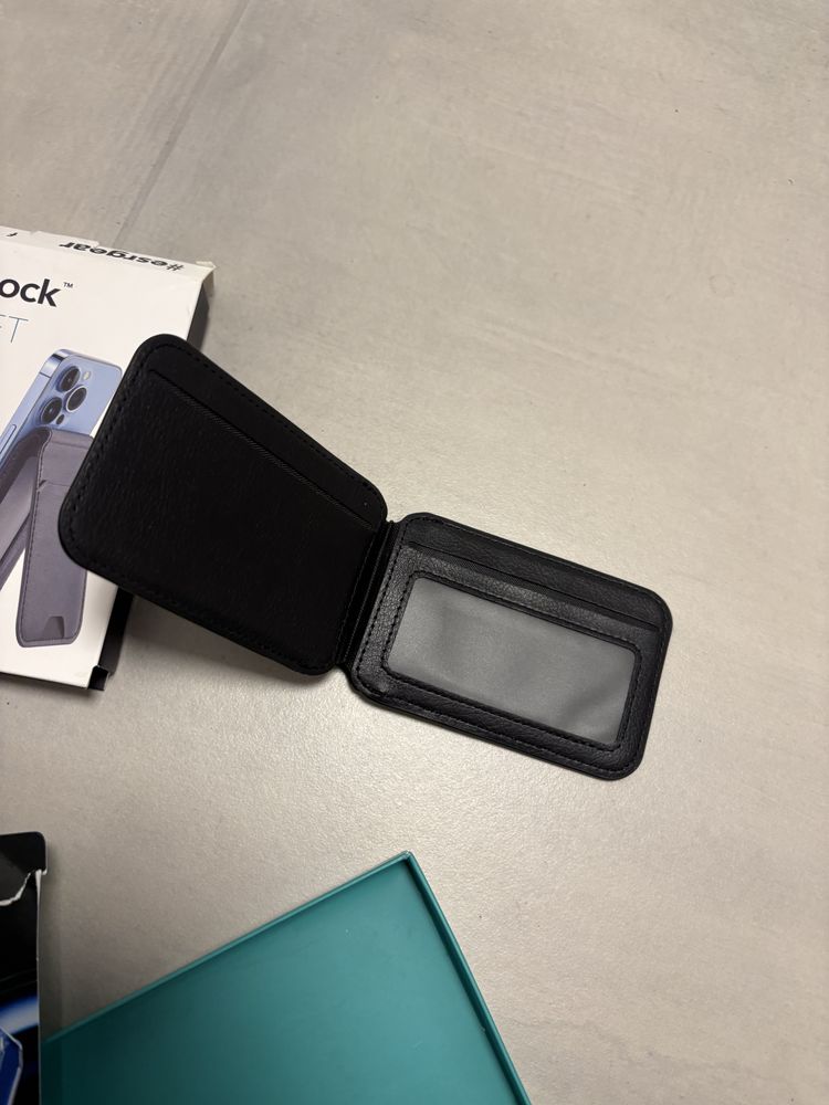 ESR Magsafe Halolock Wallet Stand etui portfel magnetyczny