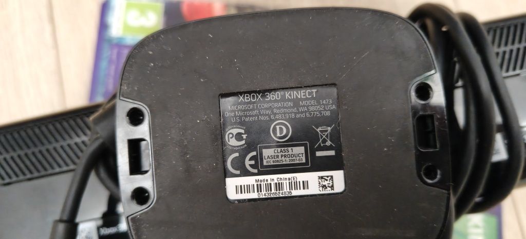 Kinect Xbox 360 z grą